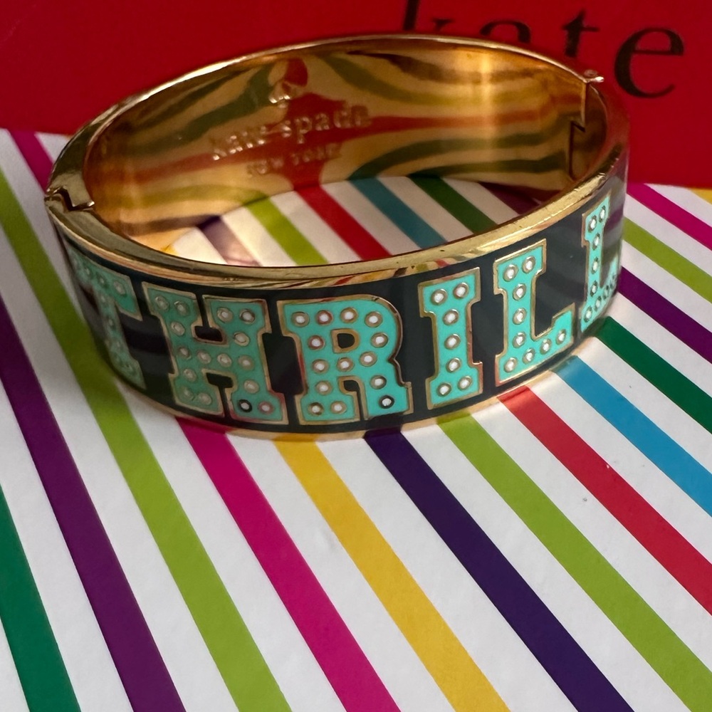 Pre-Owned Kate Spade Wonder Thrills Idiom hinged bracelet - Picture 3 of 6